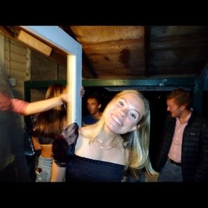 Meet your Posher, Olivia